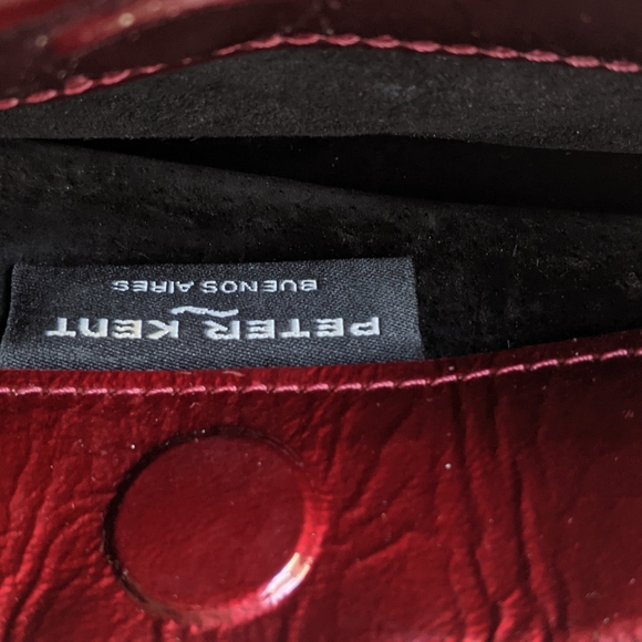 Peter Kent blood red glossy incognito clutch bag - Picture 7 of 8